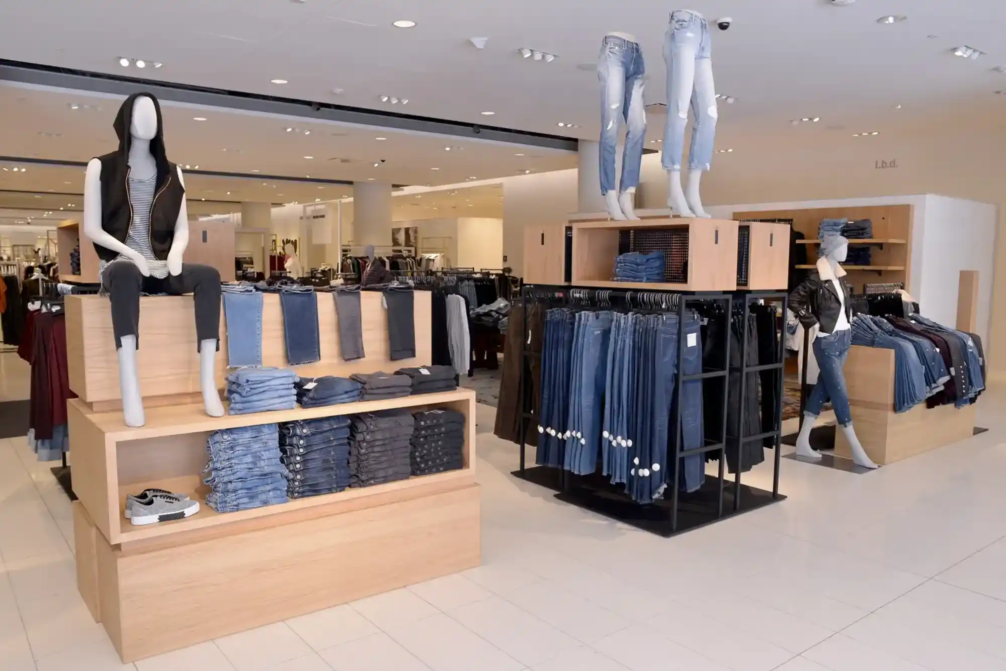 Nordstrom Rack Good American Jeans: Style & Value