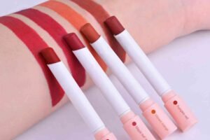 How to Unrestrained Cigarette Lipstick Step by Step for Best Results