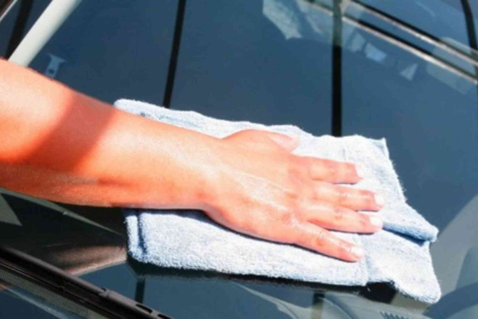 Why a Spotless Windshield Matters: Practical Tips and Professional Guidance