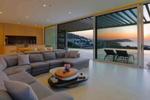 How to Buy Property in Another Country — Practical Tips and Expert Guidance